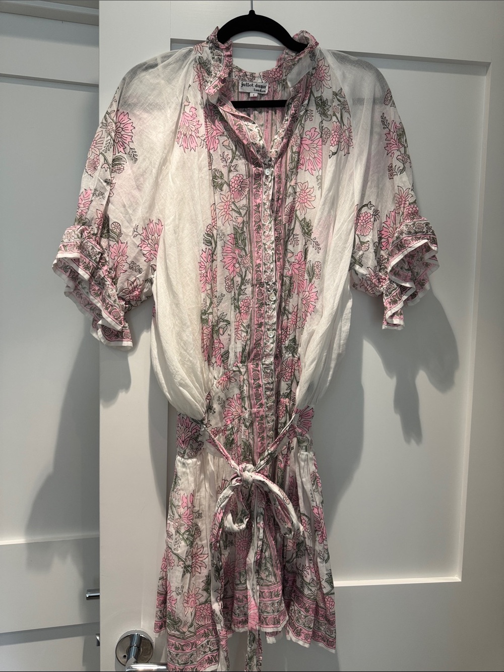 Juliet Dunn White and Pink Floral Tie-Waist Mini Dress